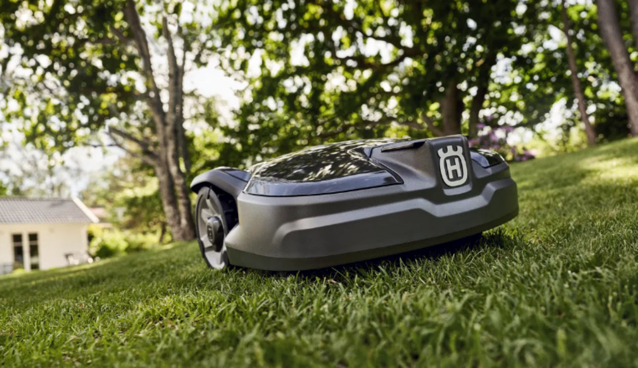 Robotic lawn mower HUSQVARNA AM 310 II