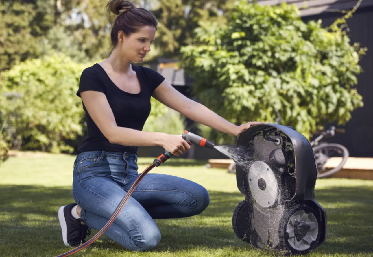 Robotic lawn mower HUSQVARNA AM315||