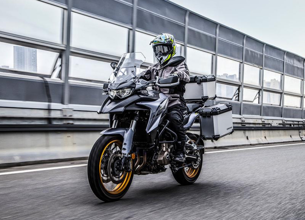 QJ Adventure SRT 700X + Case